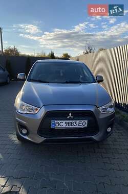 Внедорожник / Кроссовер Mitsubishi ASX 2015 в 