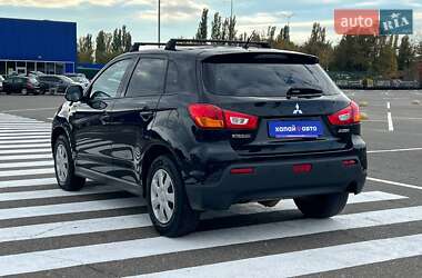 Внедорожник / Кроссовер Mitsubishi ASX 2011 в 