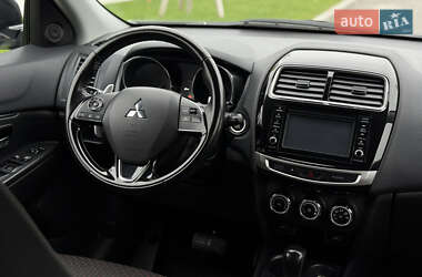 Внедорожник / Кроссовер Mitsubishi ASX 2017 в 