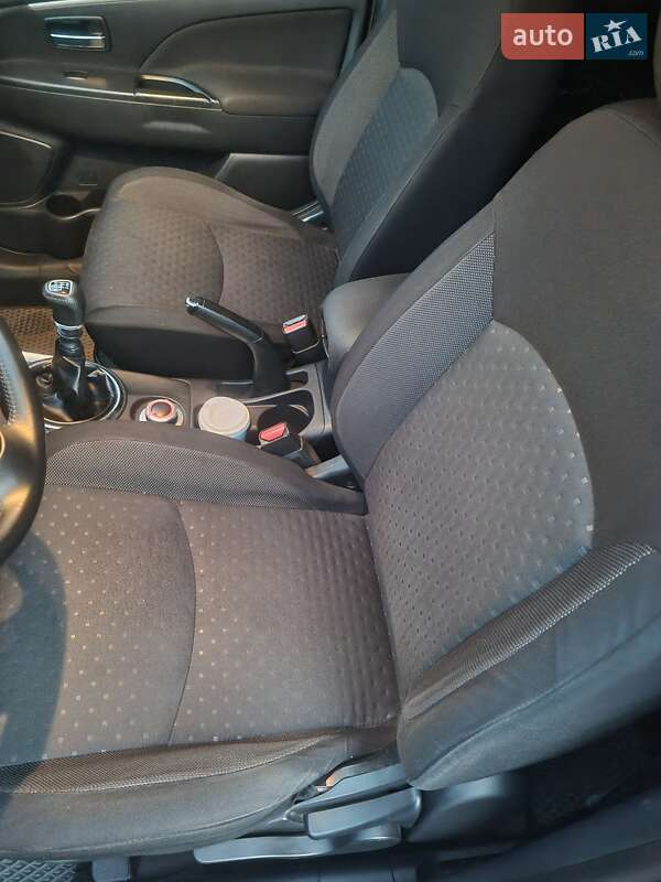 Внедорожник / Кроссовер Mitsubishi ASX 2011 в Полтаве