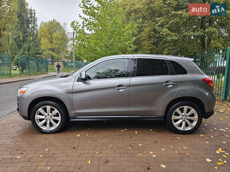 Позашляховик / Кросовер Mitsubishi ASX 2012 в Києві