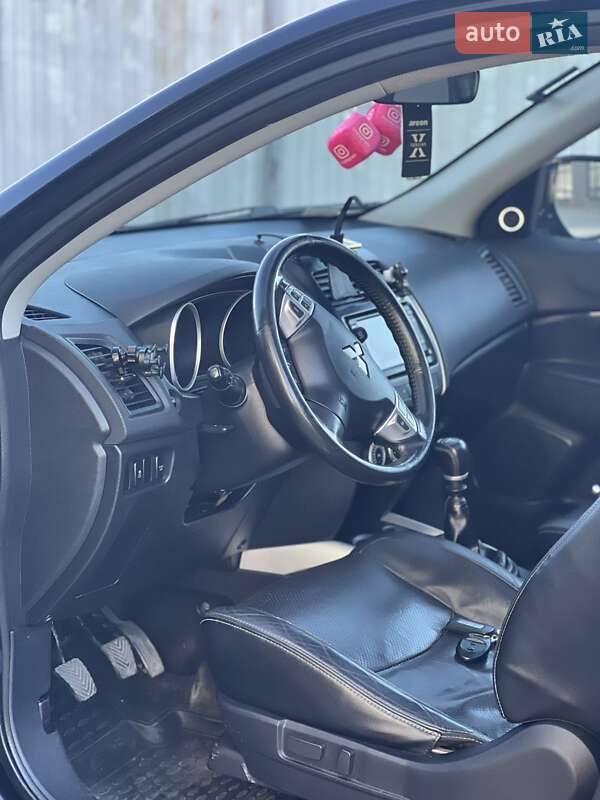 Позашляховик / Кросовер Mitsubishi ASX 2010 в Кременці