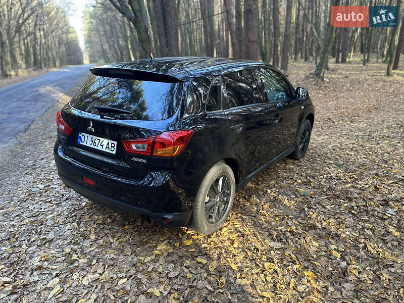 Позашляховик / Кросовер Mitsubishi ASX 2015 в Житомирі