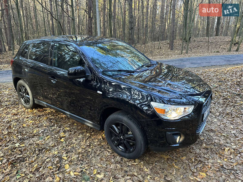 Позашляховик / Кросовер Mitsubishi ASX 2015 в Житомирі