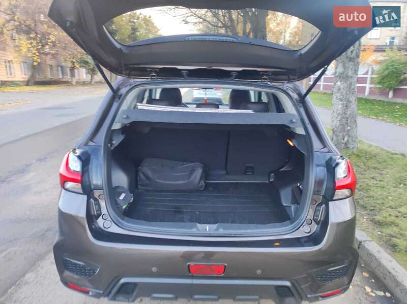 Внедорожник / Кроссовер Mitsubishi ASX 2021 в Киеве