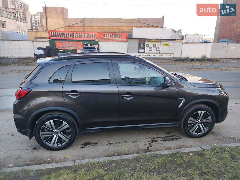 Внедорожник / Кроссовер Mitsubishi ASX 2021 в Киеве