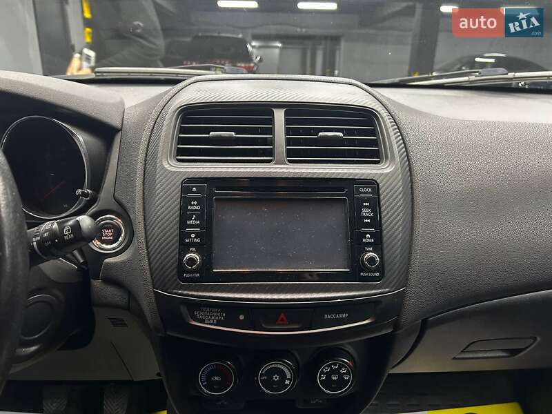 Внедорожник / Кроссовер Mitsubishi ASX 2017 в Черновцах