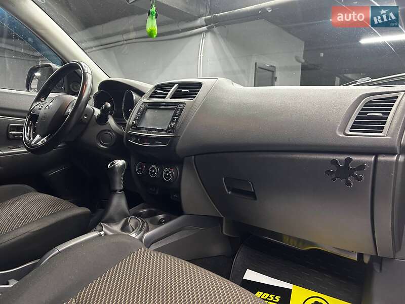 Внедорожник / Кроссовер Mitsubishi ASX 2017 в Черновцах