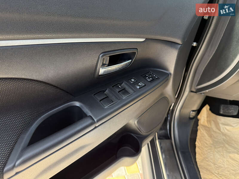 Позашляховик / Кросовер Mitsubishi ASX 2012 в Дніпрі фото 16 Позашляховик / Кросовер Mitsubishi ASX 2012 в Дніпрі