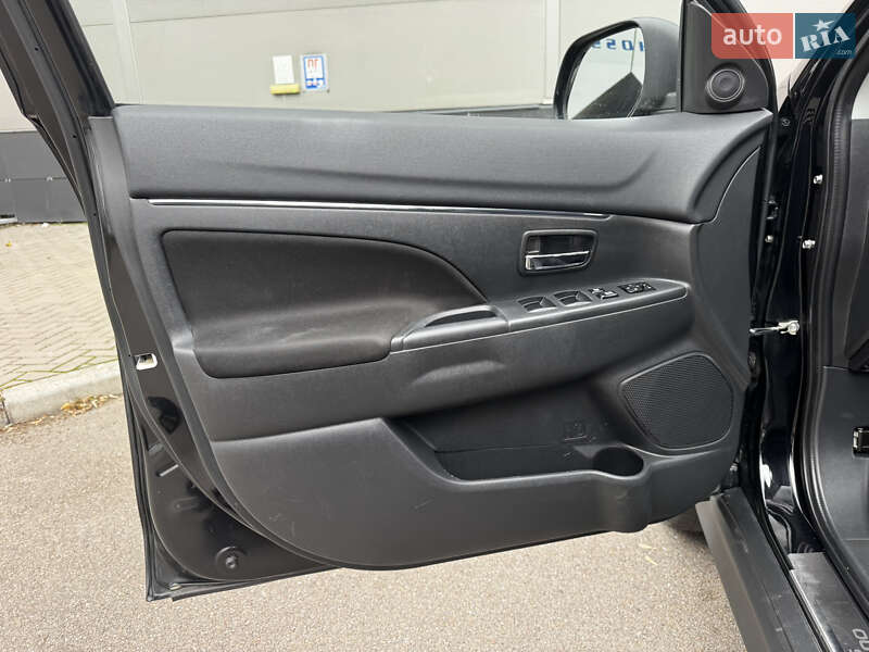 Позашляховик / Кросовер Mitsubishi ASX 2019 в Києві фото 9 Позашляховик / Кросовер Mitsubishi ASX 2019 в Києві