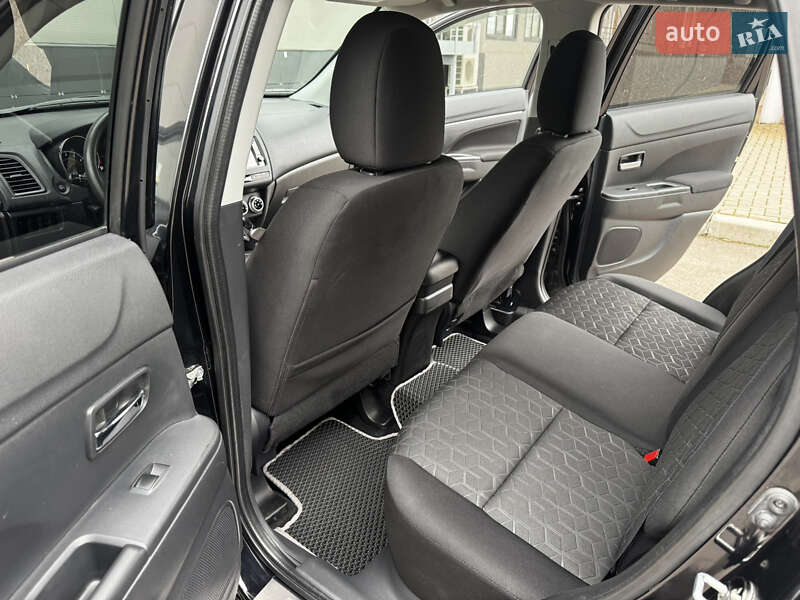 Позашляховик / Кросовер Mitsubishi ASX 2019 в Києві фото 15 Позашляховик / Кросовер Mitsubishi ASX 2019 в Києві