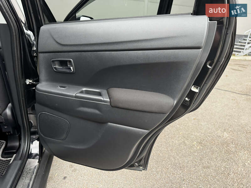 Позашляховик / Кросовер Mitsubishi ASX 2019 в Києві фото 16 Позашляховик / Кросовер Mitsubishi ASX 2019 в Києві