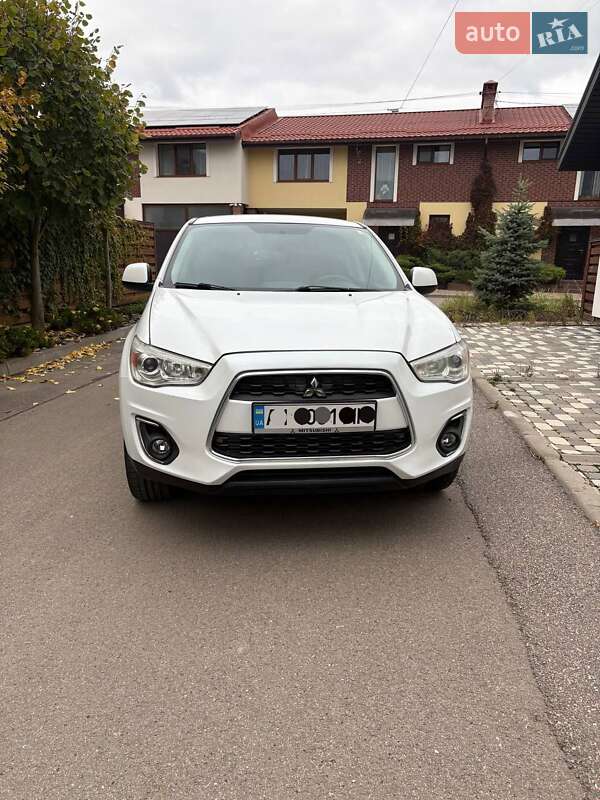 Позашляховик / Кросовер Mitsubishi ASX 2015 в Сумах
