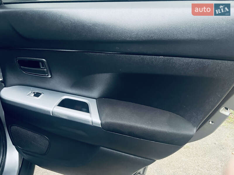 Позашляховик / Кросовер Mitsubishi ASX 2015 в Дніпрі