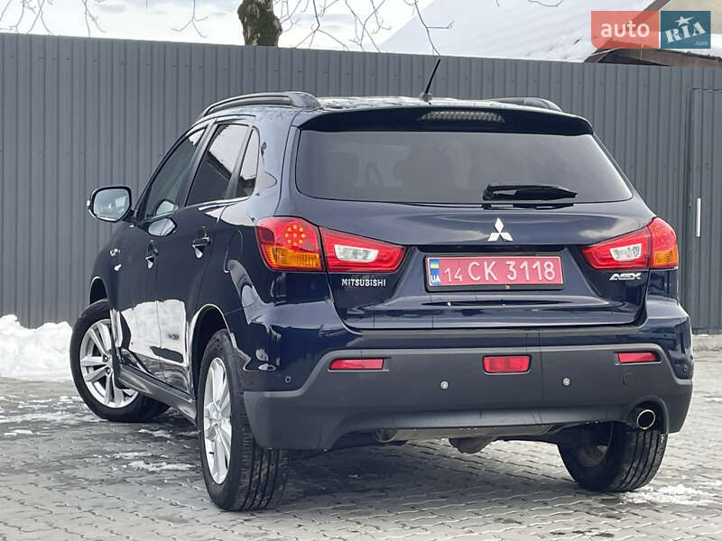 Внедорожник / Кроссовер Mitsubishi ASX 2011 в Меденичах