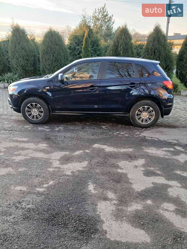 Позашляховик / Кросовер Mitsubishi ASX 2012 в Чернівцях