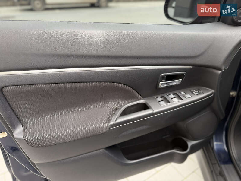 Позашляховик / Кросовер Mitsubishi ASX 2010 в Івано-Франківську