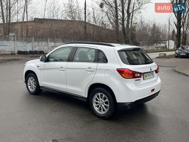 Позашляховик / Кросовер Mitsubishi ASX 2013 в Києві