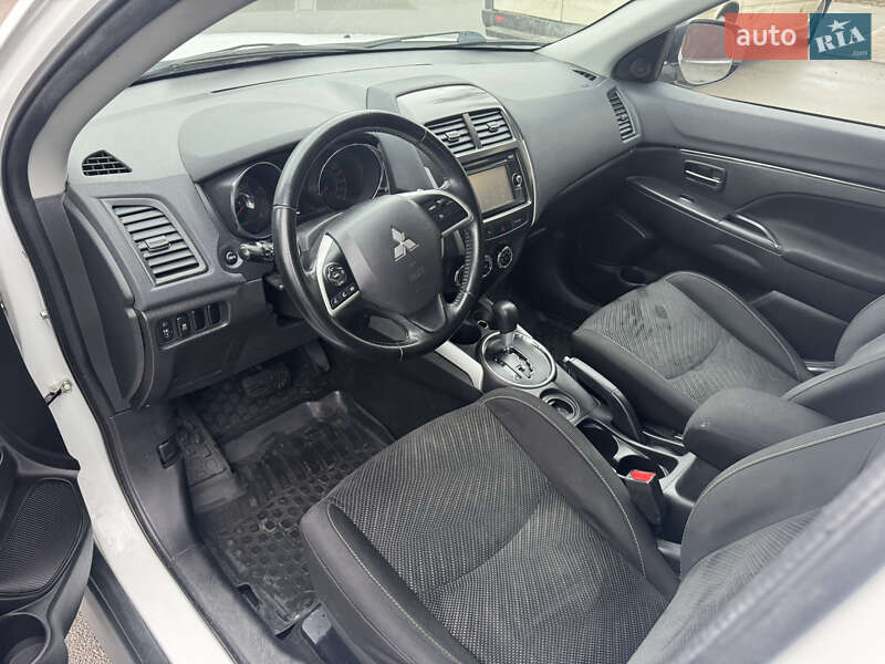 Позашляховик / Кросовер Mitsubishi ASX 2013 в Києві