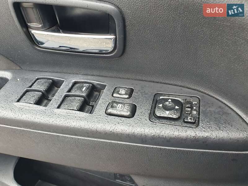 Позашляховик / Кросовер Mitsubishi ASX 2012 в Києві