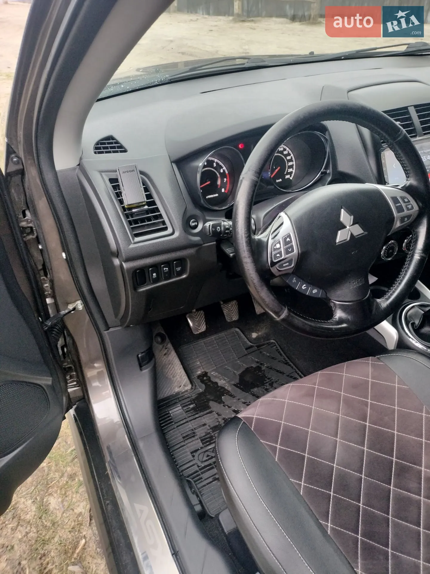 2012 Mitsubishi ASX - мініатюра 8