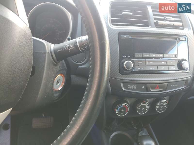 Позашляховик / Кросовер Mitsubishi ASX 2015 в Києві