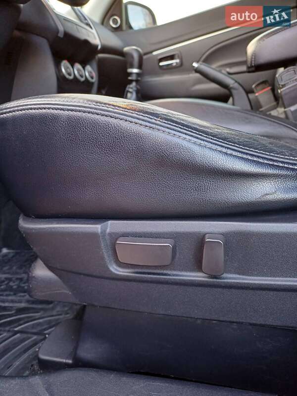 Внедорожник / Кроссовер Mitsubishi ASX 2010 в Ромнах фото 24 Внедорожник / Кроссовер Mitsubishi ASX 2010 в Ромнах