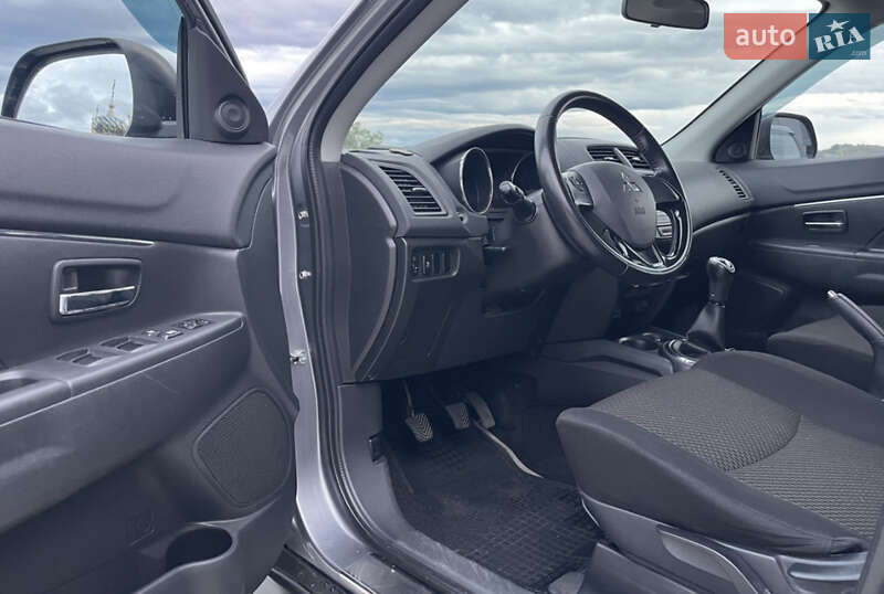 Внедорожник / Кроссовер Mitsubishi ASX 2017 в Черновцах