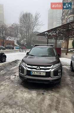 Внедорожник / Кроссовер Mitsubishi ASX 2022 в Киеве