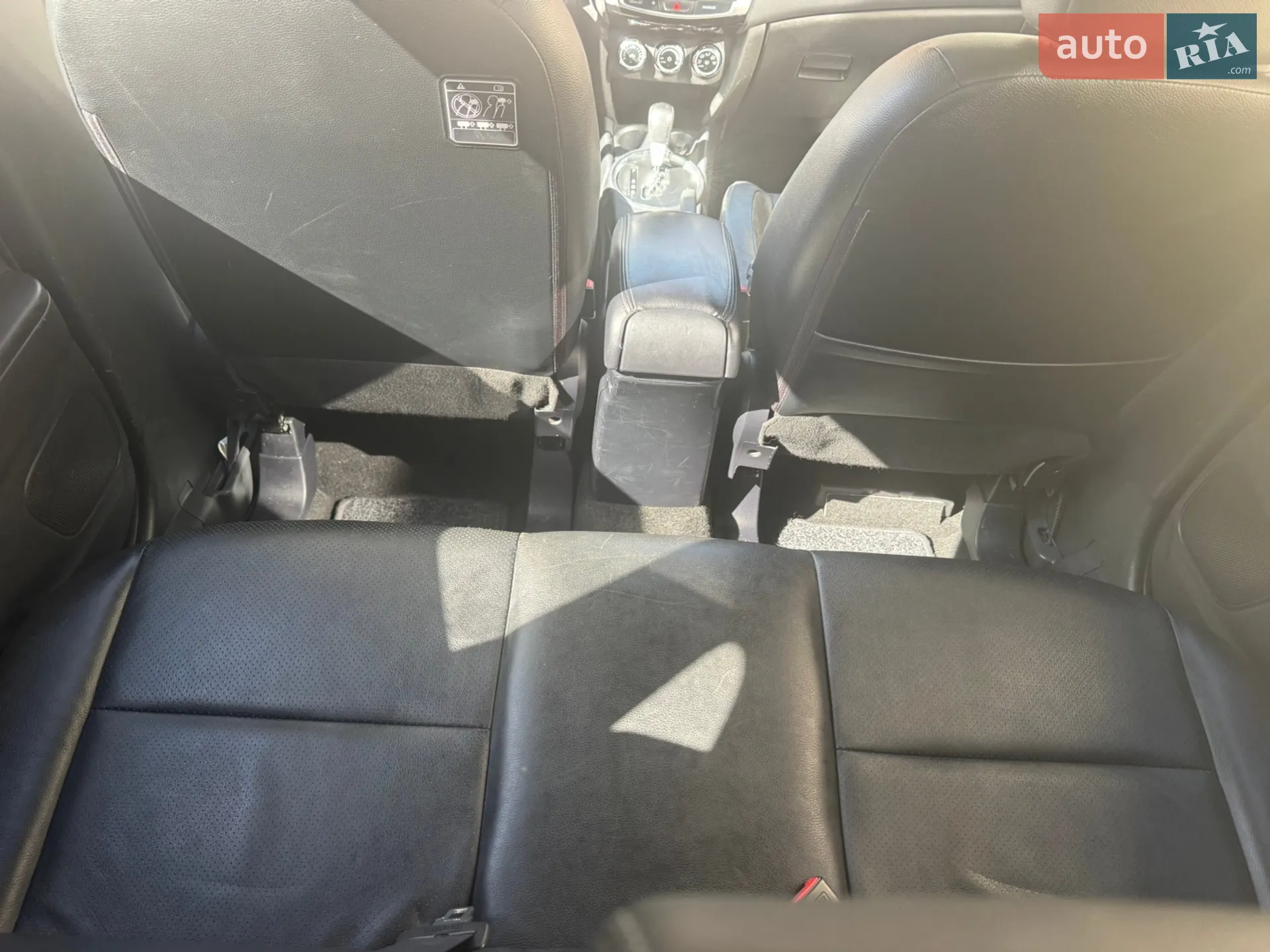 2016 Mitsubishi ASX - мініатюра 22