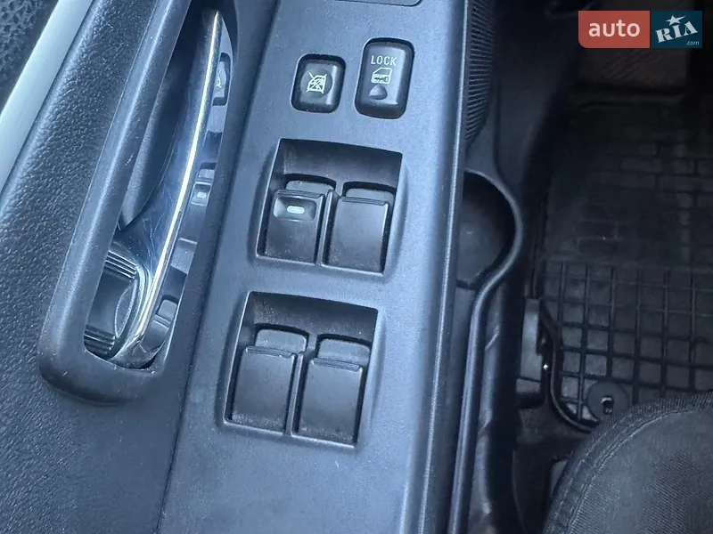 Mitsubishi ASX 2011 VIN JMBXTGA2WBZ002563 фото оголошення 40 з 78