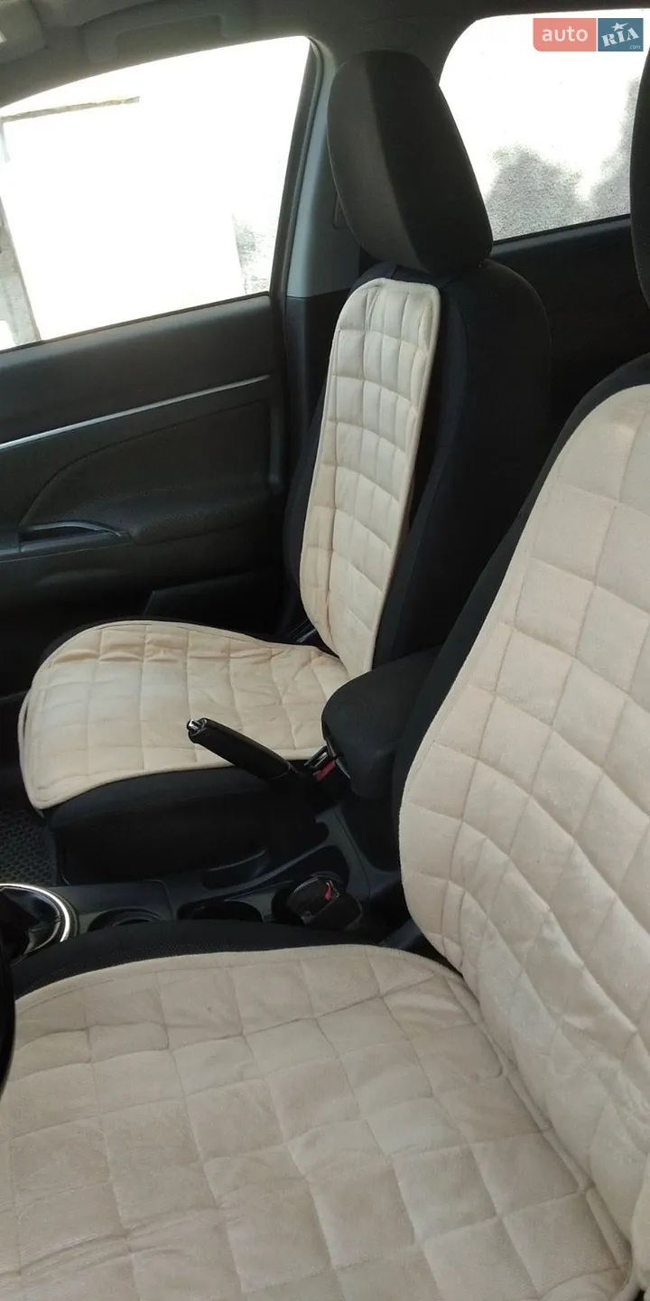 2010 Mitsubishi ASX - мініатюра 23