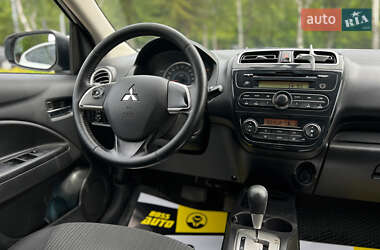 Седан Mitsubishi Attrage 2014 в 