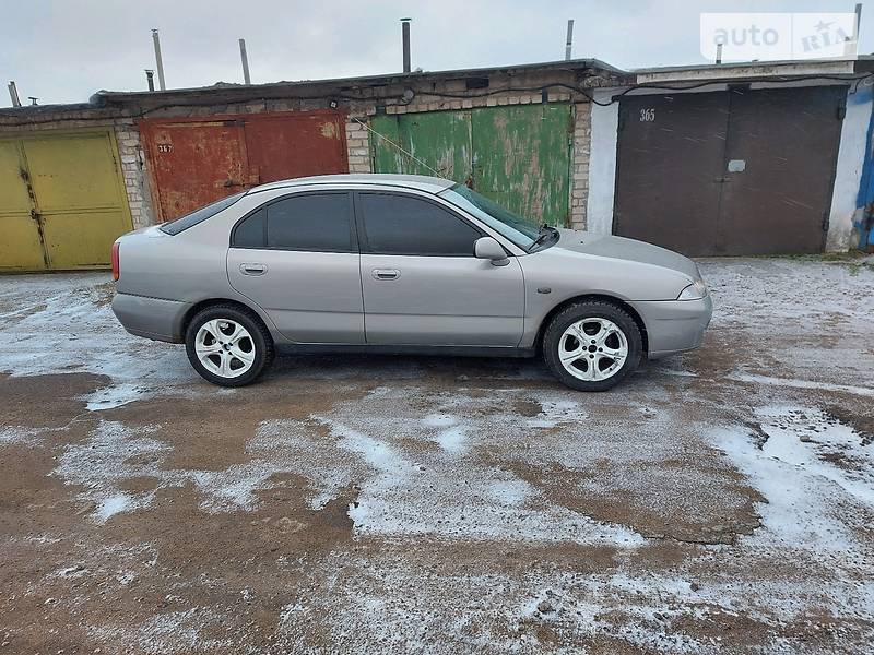 Mitsubishi Carisma