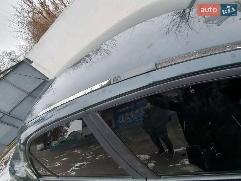 Седан Mitsubishi Carisma 1999 в Дніпрі