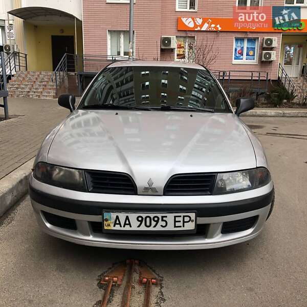 Лифтбек Mitsubishi Carisma 2003 в Киеве
