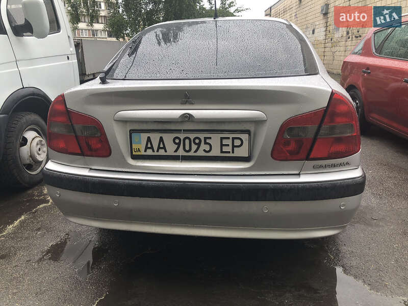 Лифтбек Mitsubishi Carisma 2003 в Киеве