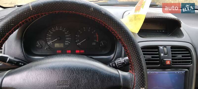 Хэтчбек Mitsubishi Carisma 1999 в Гайсине
