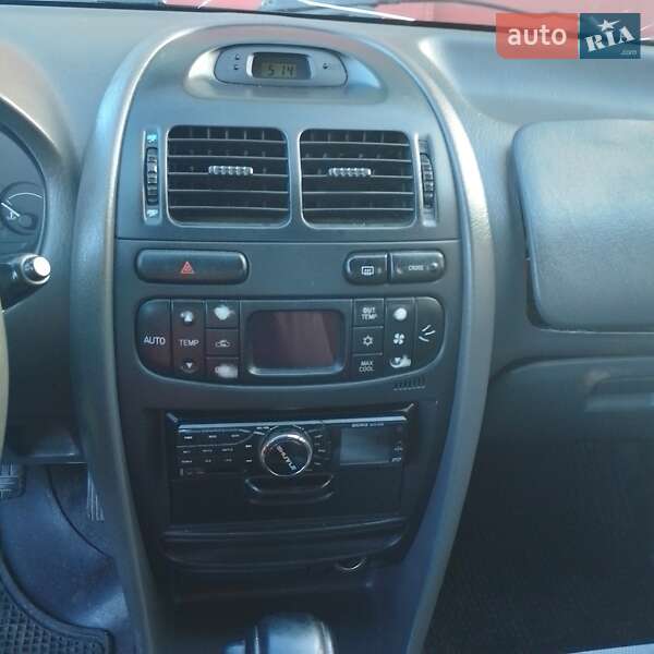 Седан Mitsubishi Carisma 1996 в Львове
