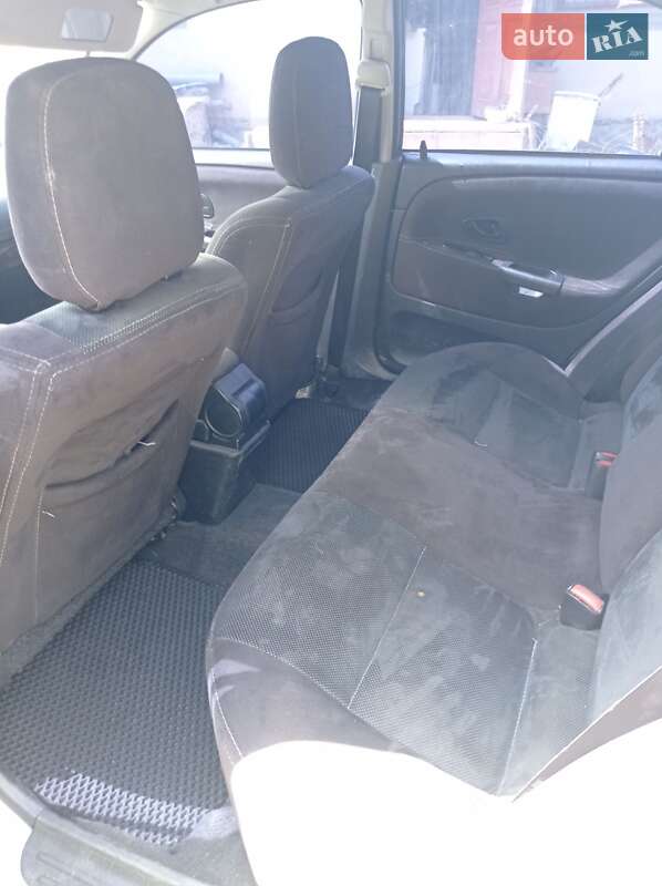 Седан Mitsubishi Carisma 2001 в Шаргороде