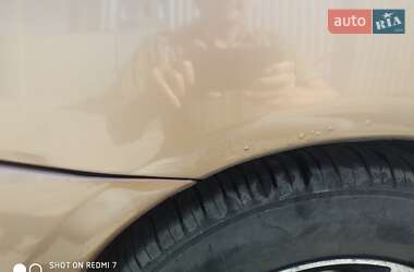 Седан Mitsubishi Carisma 2001 в Черкасах