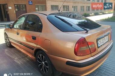 Седан Mitsubishi Carisma 2001 в Черкасах