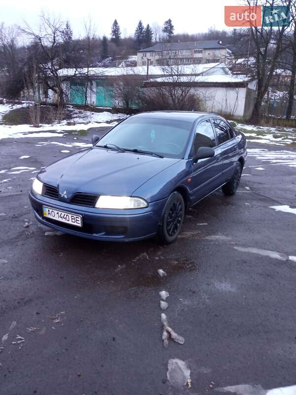 Лифтбек Mitsubishi Carisma 2002 в Межгорье
