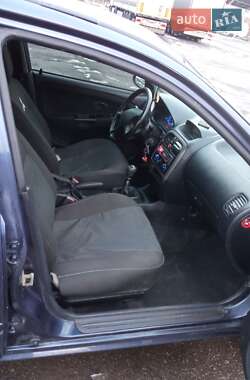 Ліфтбек Mitsubishi Carisma 2002 в Міжгір'ї