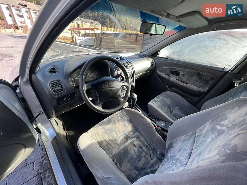 Седан Mitsubishi Carisma 1997 в Межгорье