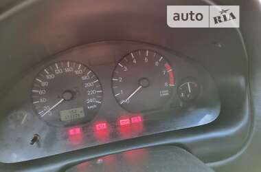 Лифтбек Mitsubishi Carisma 2000 в 
