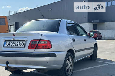 Седан Mitsubishi Carisma 2001 в Киеве