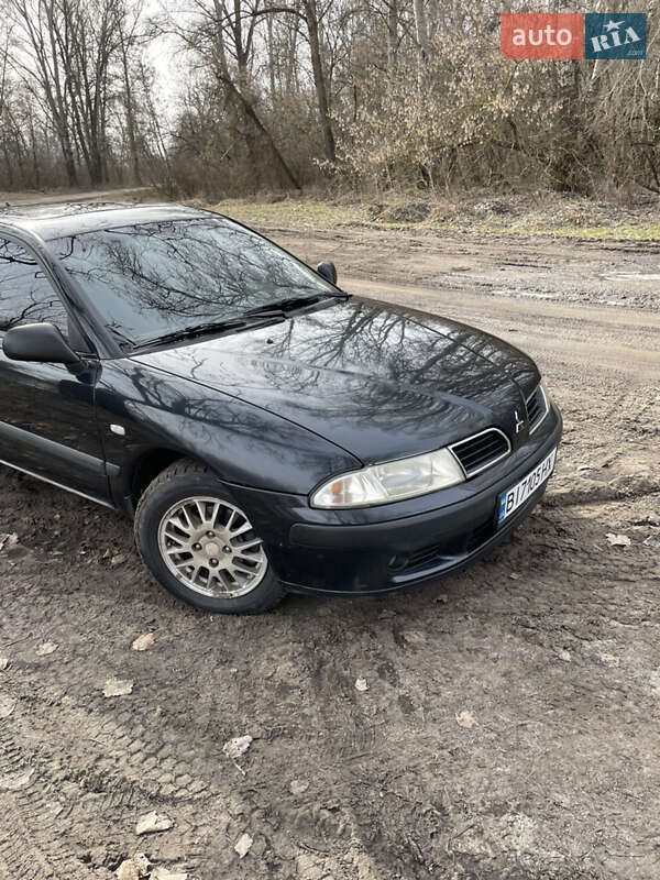 Седан Mitsubishi Carisma 2000 в Опошне