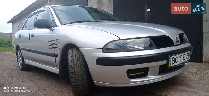 Седан Mitsubishi Carisma 2002 в Сокале