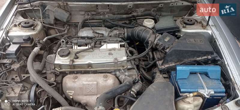 Седан Mitsubishi Carisma 2002 в Сокале